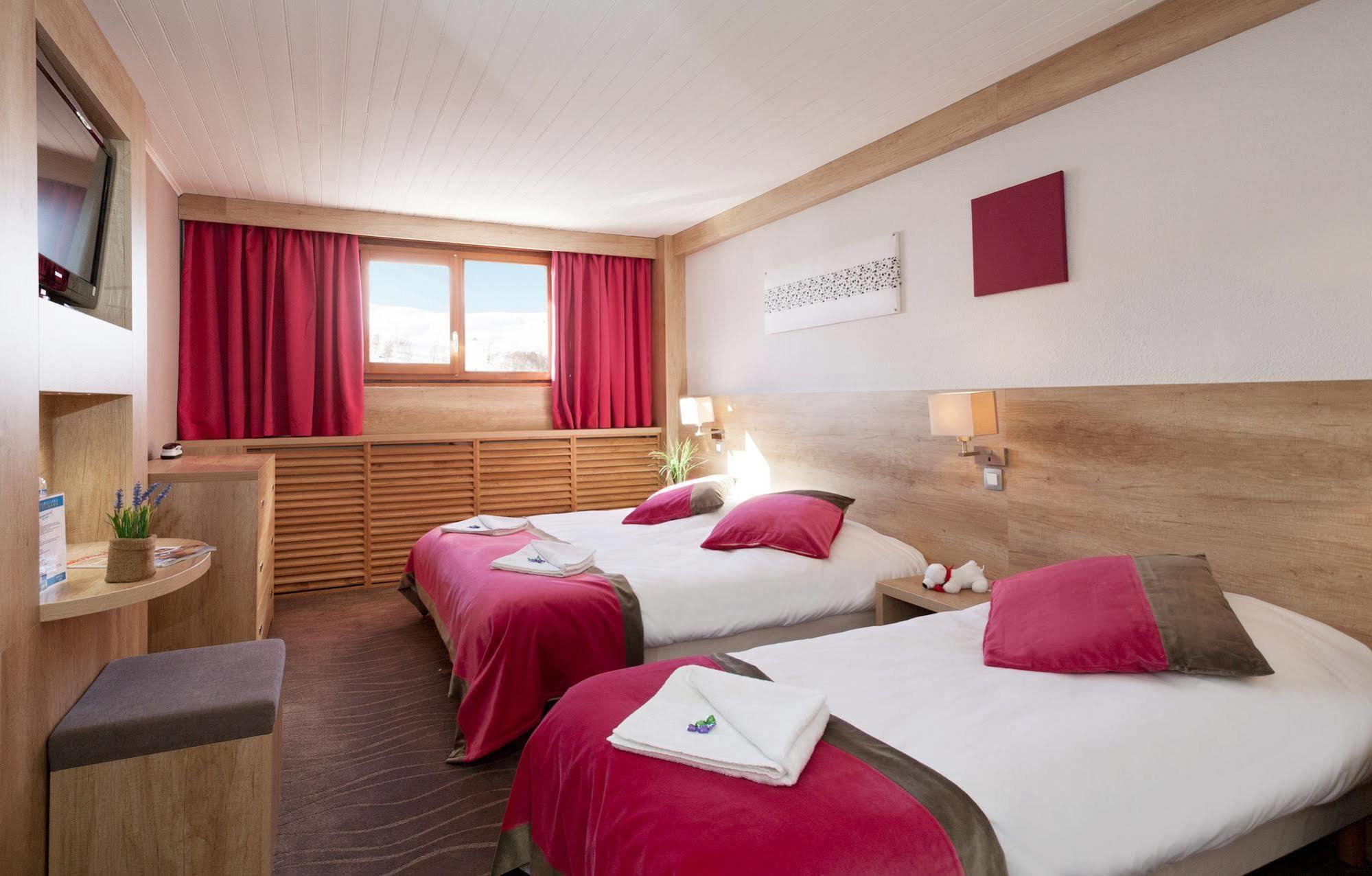 Hotel Club Mmv Le Panorama *** Les Deux Alpes Luaran gambar